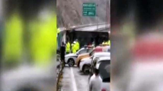 雅西高速客车侧翻:雅西高速公路是不是延迟到2月8号收费?
