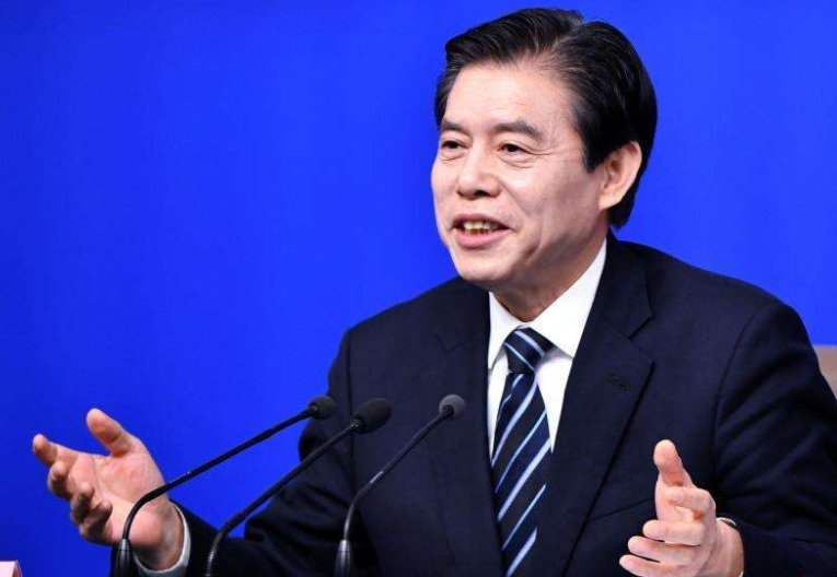 爆料：齐秦忆烧伤：当时我嘴唇一度肿得和猪嘴一样(图)